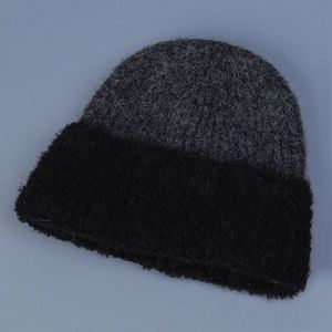 Nouveau bonnet tricoté doux 2025 pour hommes et femmes, protection des oreilles, chaud, tendance, avec coutures colorées - Product Image 6