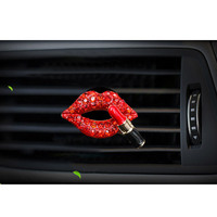 Diffuseur d'arômes créatif pour voiture, parfum en forme de lèvres rouges en diamant, clips pour diffuseur d'air, accessoires intérieurs de voiture