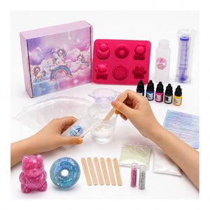 Kit de Moldeo de Silicona Líquida de Doble Botella para Marca Privada, con Moldes de Animales, Tintes, Lentejuelas, Aplicador, Vasos y Guantes de Seguridad - Product Image 4
