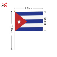Drapeau cubain miniature à agiter à la main avec mât en plastique pour défilés, événements sportifs et décorations de fête