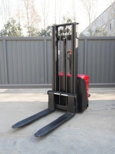 Chariot à palettes manuel, capacité 1 tonne, longueur de fourche 1200 mm, couleur rouge, utilisation extérieure, fonctionnement en position debout - Product Image 6
