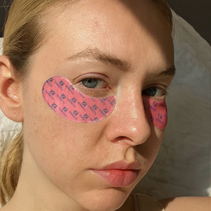 Fournisseur à faible MOQ, personnalisation de marque, patchs hydratants profonds pour les <span class=keywords><strong>yeux</strong></span> à la niacinamide pour hommes/femmes, pour usage nocturne - Product Image 4