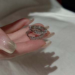 Boucles d'oreilles en argent sterling S925 avec diamants, design vintage et original, luxe léger, boucle d'oreille ronde, bijoux simples et élégants - Product Image 4