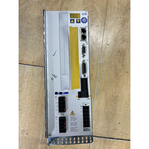S72402-NANA-NA-NA-030 S700 Drive d'occasion en bon état S72402-NANANA-NA-030 S72402-NANANA-NA-030 S700 Drive S72402-NANANA - Product Image 1