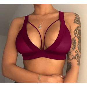 Sujetador push-up sexy para mujer con cuello en V profundo y diseño de espalda cruzada en tela de poliéster jersey en colores morado, azul, negro y burdeos. - Product Image 2