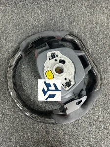 Personnalisez le volant en fibre de carbone véritable de haute qualité pour A-udi A6 C8 <span class=keywords><strong>RS</strong></span> avec palette de changement de vitesse - Product Image 6