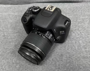 กล้อง 550D มือสอง ชุดเดิมๆ พร้อมเลนส์ 18-55 มม. แบบ APS-C ความละเอียด 18MP - Product Image 1