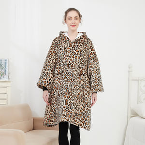 Couverture Sherpa à <span class=keywords><strong>capuche</strong></span> surdimensionnée en polaire avec poche pour adultes et enfants - Product Image 2