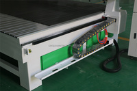 Routeur CNC à table longue en bois à prix le plus bas pour la publicité avec plusieurs broches 2400*1800mm