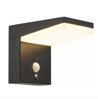Capteur de mouvement moderne en forme de L vers le bas éclairage de panneau mural solaire à LED monté en aluminium moulé sous pression pour jardin extérieur