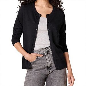 เสื้อผู้หญิงคอลเลคชั่นฤดูใบไม้ร่วงปี 2026 แบบกระดุมแถวเดียว สไตล์วินเทจ ตกแต่งผ้าแบบแพทช์เวิร์ค ดีไซน์กระดุมเก๋ไก๋ ผ้าทอลายริบบ์ ปกเสื้อแบบลา펠 - Product Image 2