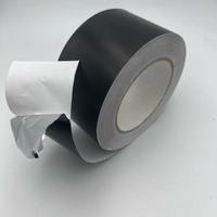 Ruban adhésif en aluminium noir renforcé résistant aux hautes températures 120°C pour l'isolation thermique et la préservation de la chaleur