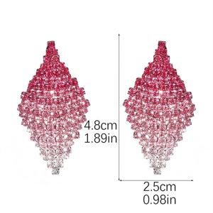 ต่างหูรูปทรงเรขาคณิตแบบสี่เหลี่ยมขนมเปียกปูนประดับคริสตัลหรูหราสีชมพูสำหรับผู้หญิง ทำจากสแตนเลสสตีลฝังไมโคร - Product Image 3