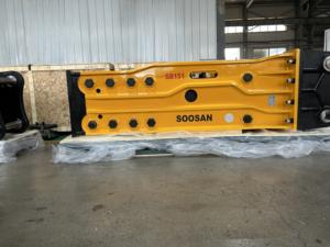 Disjoncteur hydraulique Soosan SB151 Open Top Type parfait pour les travaux de démolition et de construction - Product Image 4