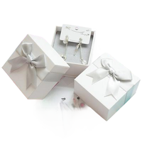 Boîte à bijoux en papier personnalisée avec logo, petite taille, pour boucles d'oreilles et bagues, impression d'illustrations sur mesure, vente en gros en vrac