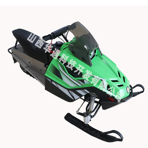 Moto de nieve de 200cc con motor de gasolina de 2 tiempos, vehículo de nieve para niños con sistema de orugas para uso en exteriores en invierno. - Product Image 1