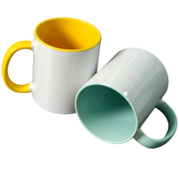 Ventes chaudes Cadeau en gros Dessin animé Mignon Noël Tasses en céramique personnalisées Mug à café et à bière 3D Ensemble de tasses Passe au lave-vaisselle et au micro-ondes Grand