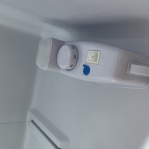 Réfrigérateur à deux portes de 226 L avec indice d'efficacité énergétique 1, dégivrage manuel, design portable pour usage domestique et hôtelier - Product Image 6