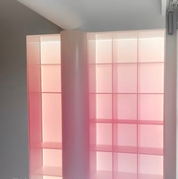 Panneau PMMA aux couleurs vives avec texture translucide, plaque acrylique colorée pour la création d'événements et de décors scéniques