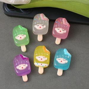 Pendentif en résine rouge vif en forme de crème glacée de dessin animé, porte-clés, accessoire de bijouterie DIY pour coque de téléphone, style frais et doux, été 2025 - Product Image 3