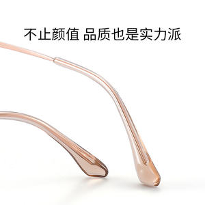 Lunettes de vue rondes pour femmes Danyang 33020, monture légère en alliage de titane, verres en acrylique, design à écoulement d'eau - Product Image 3