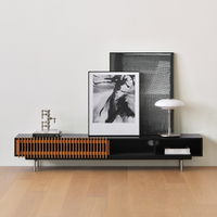 Mueble de TV de Madera Ecológico de Estilo Moderno de Mediados de Siglo con 4 Gabinetes de Almacenamiento, Diseño Ajustable para Sala de Estar, Dormitorio, Hotel y Comedor