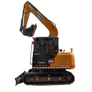 Excavatrice sur chenilles hydraulique Sany 75c d'occasion, poids opérationnel de 7 tonnes, excellent état, modèle 2022, garantie d'un an, avec rapport. - Product Image 1