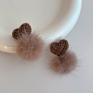 2024 nuovissimo Design invernale dolce Pom Pom Pom <span class=keywords><strong>orecchini</strong></span> invernali per le ragazze delle donne - Product Image 6