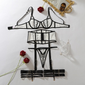 Ensemble de lingerie intime haut de gamme pour femme, en résille, avec soutien-gorge à armatures, corset <span class=keywords><strong>serre</strong></span>-<span class=keywords><strong>taille</strong></span>, <span class=keywords><strong>porte</strong></span>-jarretelles et string - Product Image 5