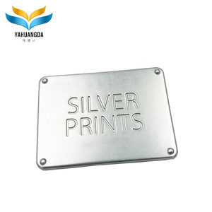Tùy Chỉnh Sang Trọng Kẽm Hợp Kim Kim Loại Thẻ Túi Khắc Dập Nổi Tên Xây Dựng Thương Hiệu Kim Loại Logo Nhãn <span class=keywords><strong>Tag</strong></span> Cho Túi Xách - Product Image 1