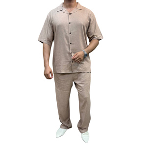 Conjunto de caftán marroquí premium de dos piezas para hombre, camisa de manga corta con botones y pantalones a juego. - Product Image 1