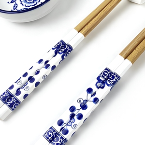 Kit <span class=keywords><strong>de</strong></span> préparation <span class=keywords><strong>de</strong></span> sushi japonais Fujiyama, <span class=keywords><strong>ensemble</strong></span> <span class=keywords><strong>de</strong></span> <span class=keywords><strong>vaisselle</strong></span> réutilisable et écologique <span class=keywords><strong>de</strong></span> <span class=keywords><strong>8</strong></span> pièces avec assiette en céramique et baguettes en bois personnalisées - Product Image 6