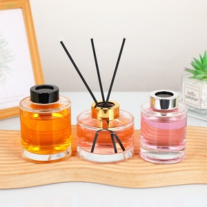 Flacon en verre transparent cylindrique moderne pour diffuseur d'huiles essentielles avec bouchon, 100 ml, 150 ml, 200 ml - Product Image 1