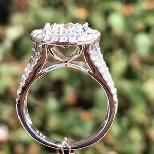 Anello di Diamanti F712 per Donna, Classico Anello di Fidanzamento con Diamante Naturale Taglio Brillante Rotondo, Colore G, Stile Halo con Diamanti Bianchi - Product Image 3