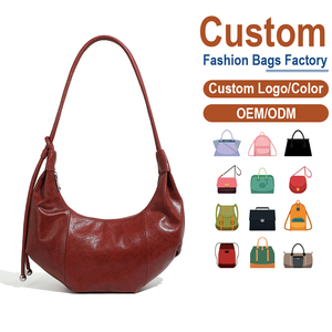 Bolsos de Cuero de Diseño de Lujo – Bolso Cruzado de Cuero Genuino Color Borgoña para Mujer con Correa Delgada y Detalle de Cuentas Metálicas - Product Image 1