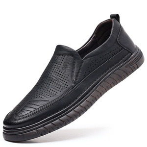 รองเท้าหนังระบายอากาศสำหรับผู้ชายแบบสวม พื้นนุ่มแบบเจาะรู รองเท้าลำลอง สีกากี สีดำ 807 - Product Image 5