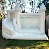 Maison de rebond de château blanc avec toboggan et fosse à balles fosse à balles soft play avec double toboggan