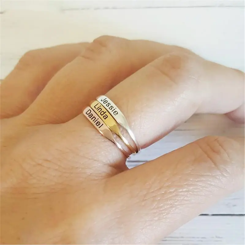 Minimalisti scher hand gefertigter gravierter Stapel-Edelstahl ring Benutzer definierter Gold buchstabe Personal isierte Anfangs namen ringe