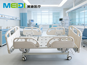 Lit médical à manivelle simple avec têtes et pieds creux triples, surface perforée, frein de commande central - Product Image 2