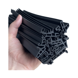 Gia công cắt khuôn gioăng cao su EPDM cạnh dưới kính cửa sổ ô tô, cửa ra vào bằng nhôm định hình đùn tùy chỉnh - Product Image 1