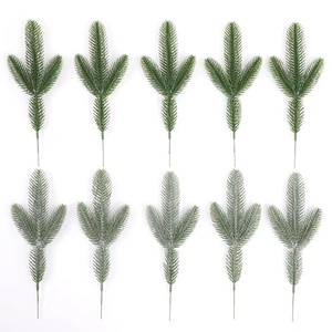100 pezzi aghi di <span class=keywords><strong>pino</strong></span> artificiale rami Faux Greenery Pine Picks Christmas Red Berry Picks rami di bacche di agrifoglio - Product Image 6