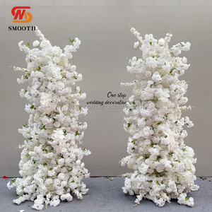 SMOOTH - Camino de Mesa Floral para Boda al por Mayor, con Flores de Cerezo, Hortensia y Rosa, para Centros de Mesa y Decoración de Fondo - Product Image 1