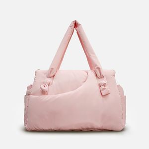 Sac fourre-tout matelassé personnalisé pour pickleball avec logo, en nylon imperméable, design matelassé, multi-compartiments, poche sèche/humide, sac à bandoulière/porté épaule - Product Image 2