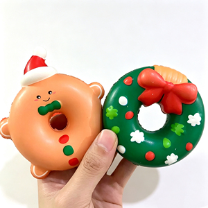 ของเล่นบีบมินิโดนัทโฟม PU นุ่มแบบเป็นมิตรต่อสิ่งแวดล้อมสำหรับเทศกาลคริสต์มาส รูปตัวการ์ตูนบีบคลายเครียดแบบค่อยๆคืนตัวได้ - Product Image 4