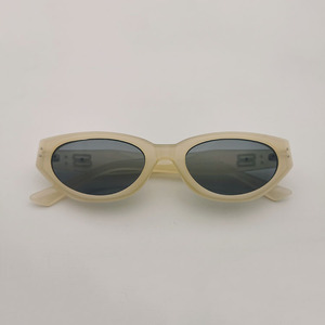 Venta al por mayor <span class=keywords><strong>de</strong></span> moda <span class=keywords><strong>de</strong></span> alta calidad PC Nuevo estilo Diseñador <span class=keywords><strong>de</strong></span> la marca Precio barato <span class=keywords><strong>Gafas</strong></span> <span class=keywords><strong>de</strong></span> <span class=keywords><strong>Sol</strong></span> para hombre <span class=keywords><strong>y</strong></span> mujer - Product Image 2