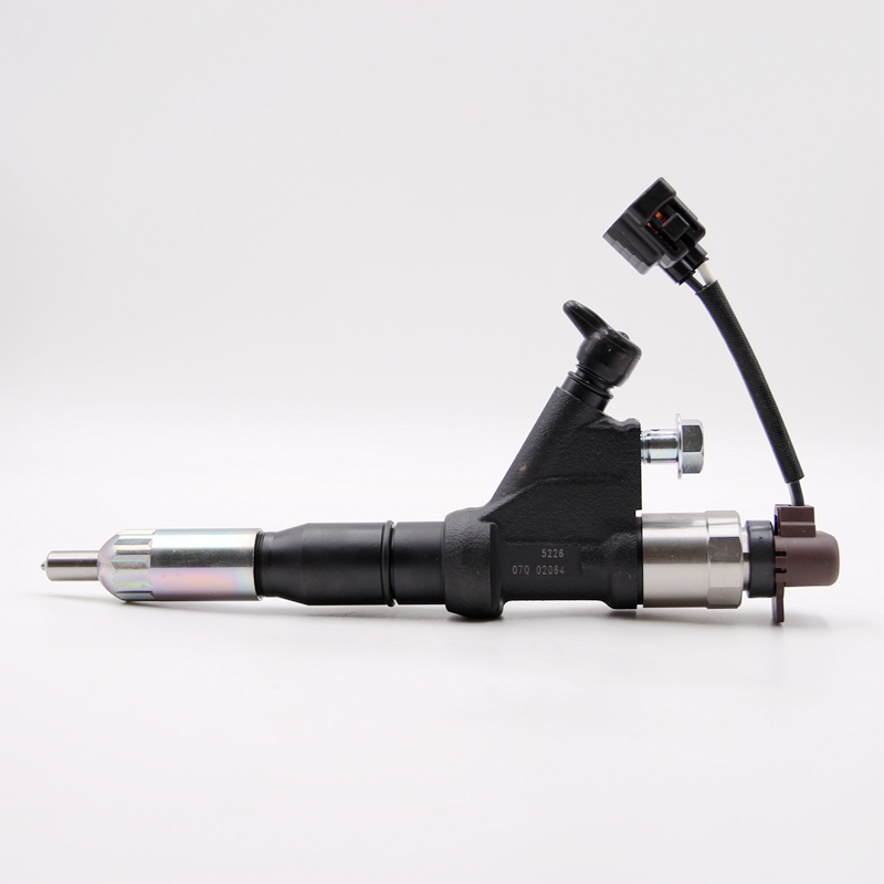 High Quality Diesel Fuel Injector 095000-5990 Common Rail Injector 23670-E0310 For HINO J05