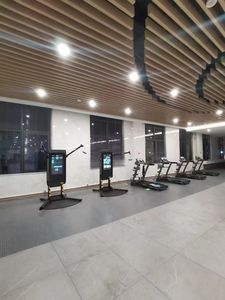 Écran tactile mural intelligent de 24/32 pouces, en acier, pour entraînement complet de force, équipement de fitness intelligent pour salle de sport - Product Image 4