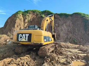 En promotion : Excavatrice sur chenilles CAT 320D d'occasion, prix bas, grande pelle hydraulique pour projets d'ingénierie – Offre spéciale - Product Image 3