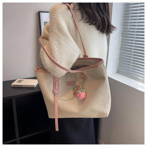 Grand sac fourre-tout décoratif polyvalent à une épaule pour étudiantes - Product Image 1