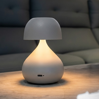 Lampe de table champignon sans fil rechargeable CCT minimaliste pour créer une ambiance conviviale à la maison ou au bureau